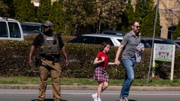 Policía difunde llamadas de auxilio al 911 durante tiroteo en la escuela de Nashville
