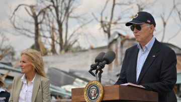 Joe y Jill Biden visitaron Rolling Fork, una comunidad destruida por un tornado en Mississippi.