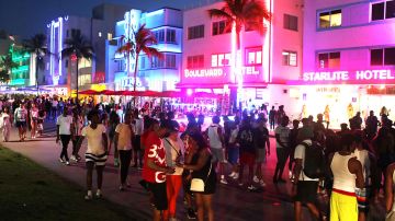 Miami Beach impone toque de queda tras tiroteos durante el "spring break"