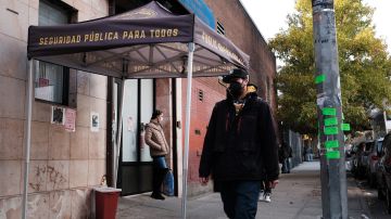 Una clínica de salud de East Harlem ofrece agujas gratuitas y otros servicios a usuarios de drogas en la ciudad de Nueva York.
