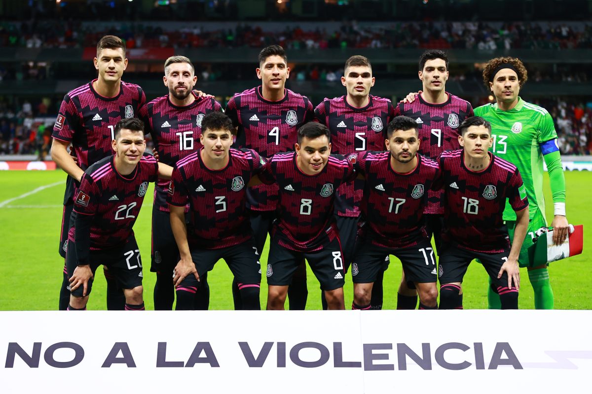 Selección de México ante Estados Unidos en el Estadio Azteca.