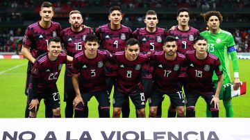 Selección de México ante Estados Unidos en el Estadio Azteca.