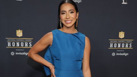 Diana Flores en la ceremonia de los NFL Honors.