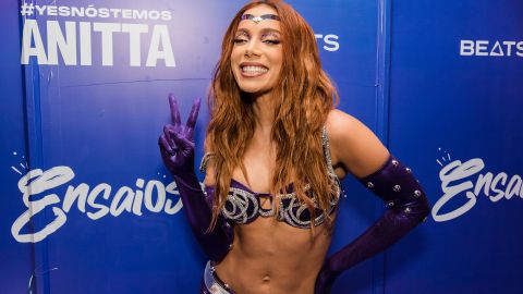 SAO PAULO, BRAZIL - FEBRUARY 11: Brazilian singer Anitta poses at backstage before a show at Memorial da América Latina on February 11, 2023 in Sao Paulo, Brazil.(Photo by Mauricio Santana/Getty Images)