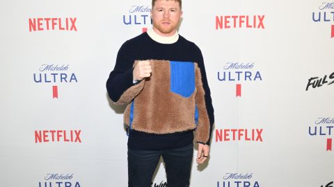 Canelo hizo su aparición en el estreno deportivo del año.