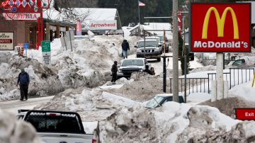 Las tormentas invernales arrojaron más de 100 pulgadas de nieve en las montañas de San Bernardino.