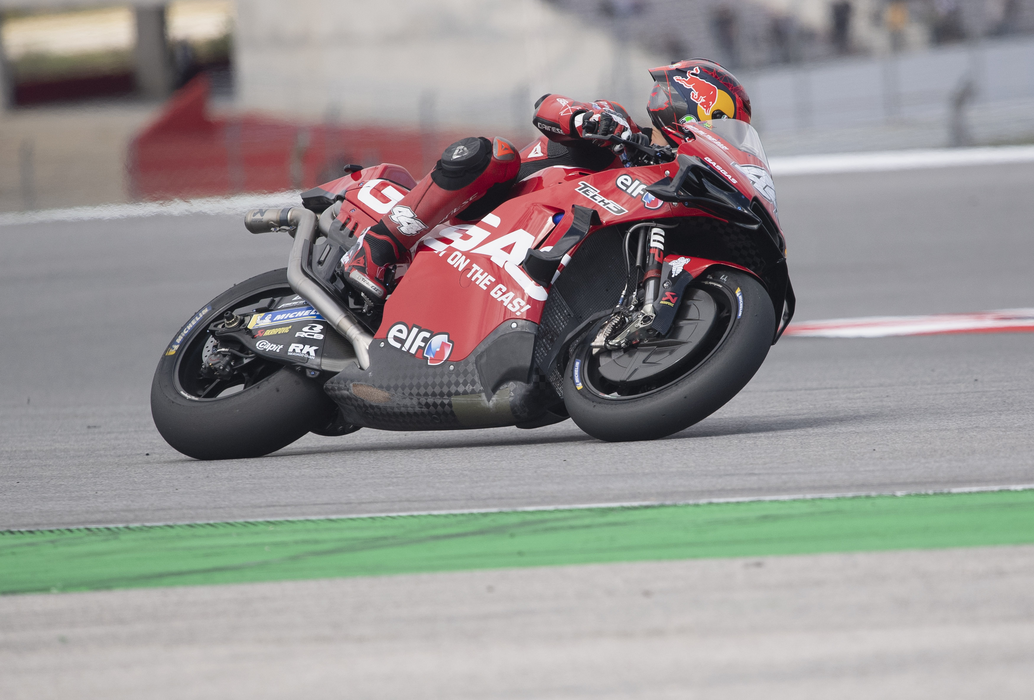 Piloto De Moto GP Sufrió Terrible Caída En Gran Premio De Portugal Y ...