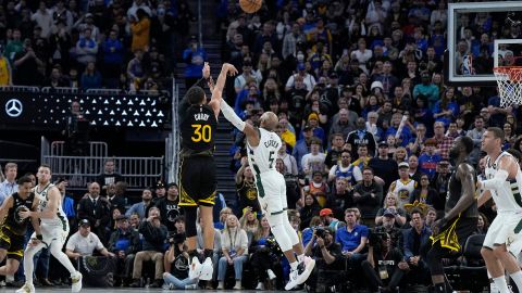 Stephen Curry con Golden State Warriors.