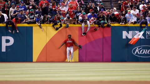 Randy Arozarena quedó con la atrapada del juego.