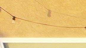 Vista de una piscina al borde de un deslizamiento de tierra provocado por fuertes lluvias, el 16 de marzo de 2023 en San Clemente.