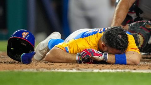 Altuve fue retirado del juego.