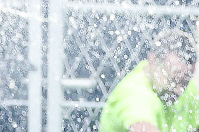 Sergio 'Checo' Pérez celebra su victoria en el GP de Arabia Saudí de Fórmula 1, temporada 2023. Foto: Getty Images.