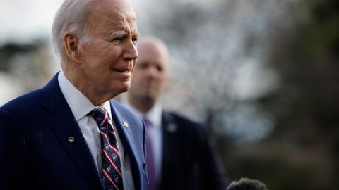 Biden reconoció que no puede hacer más para mejorar el control de las armas sin ayuda del Congreso.