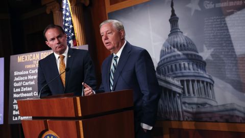 Los senadores Mike Lee y Lindsey Graham presentaron el proyecto de ley NARCOS.