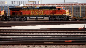 Tren cargado con etanol descarrila en Minnesota y obliga a evacuar a los residentes