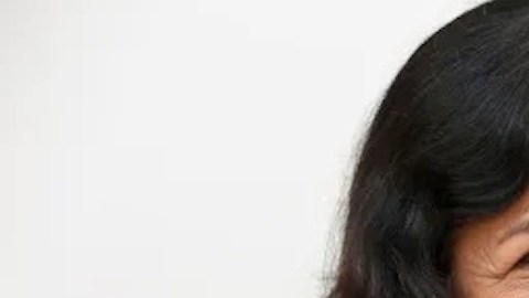Gloria Molina le pone buena cara a su enfermedad. (Archivo/La Opinión)