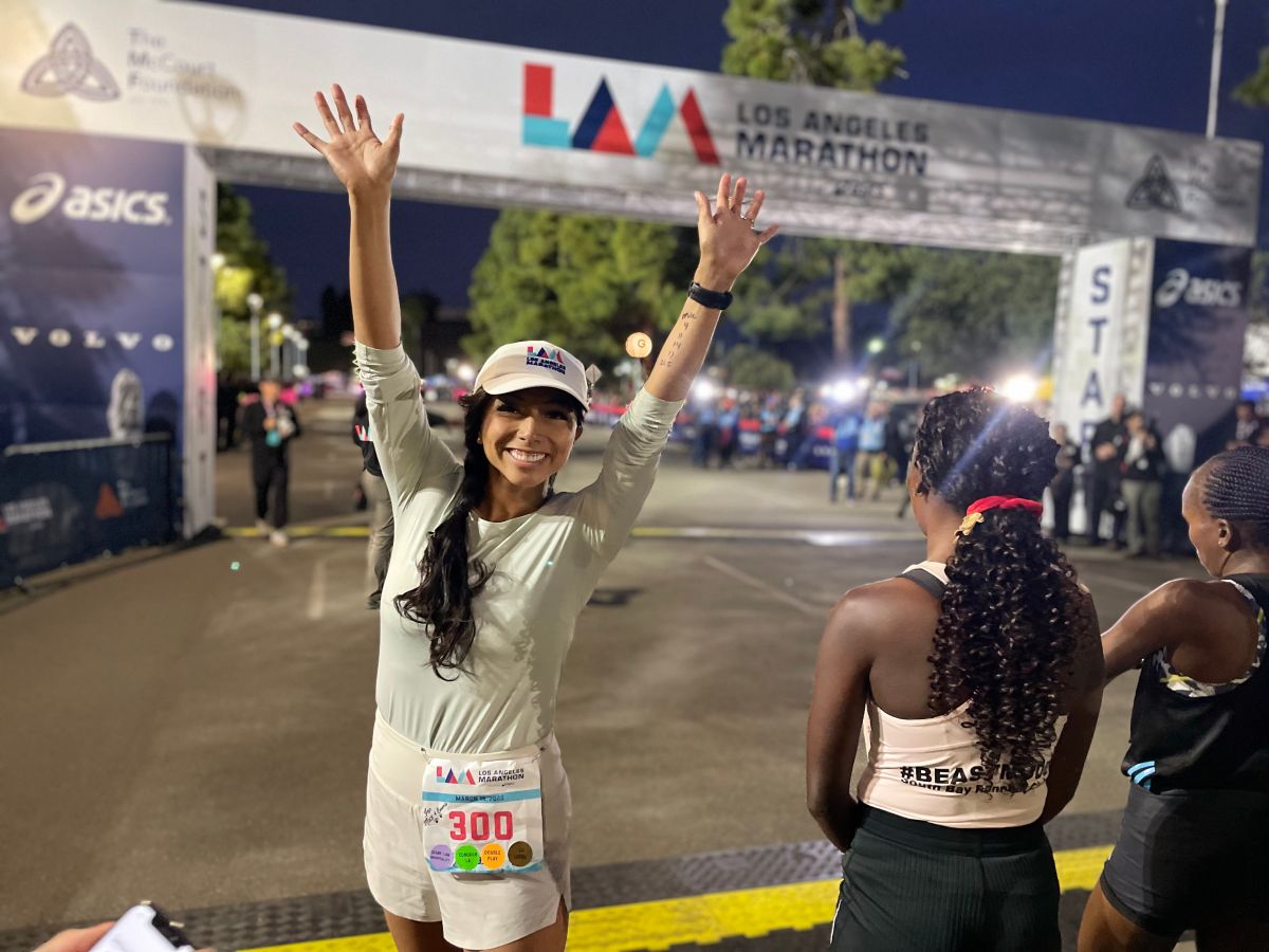 Nadia Ruiz poco antes de salir para el Maratón de Los Ángeles el 19 de marzo de 2023.