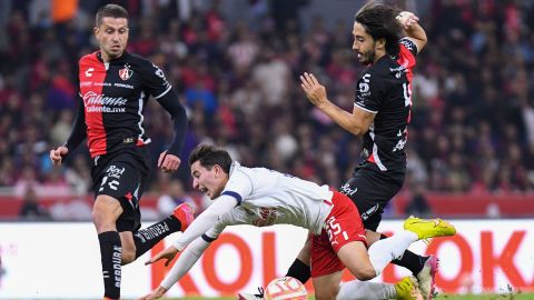 Jugadores del Atlas y las Chivas en la Copa Sky 2022.