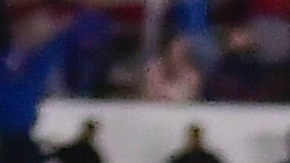 Rodrigo López en festejo de gol en La Corregidora con público en la Liga MX.