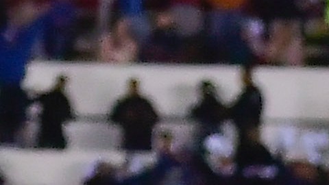 Rodrigo López en festejo de gol en La Corregidora con público en la Liga MX.