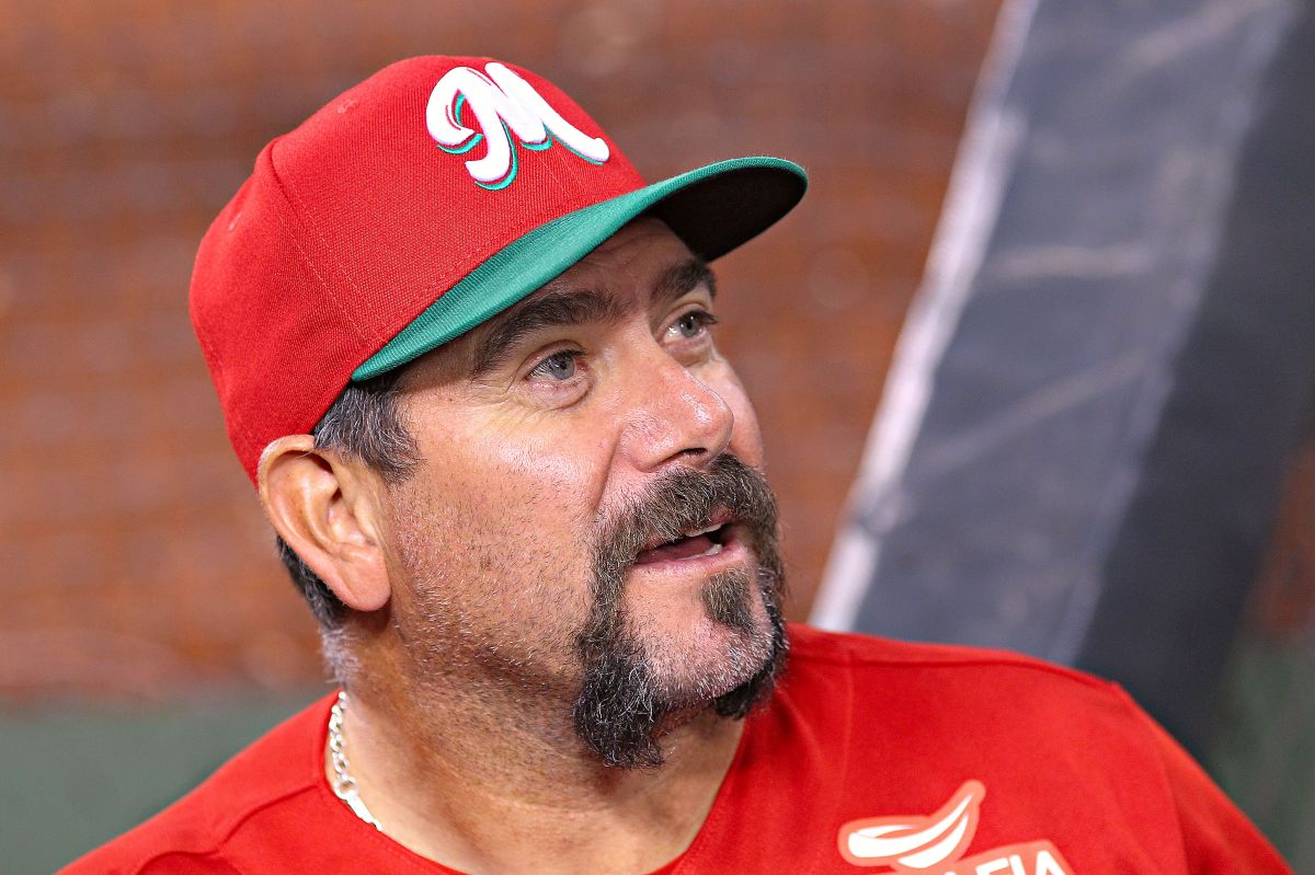 Benjamín Gil was fired from the Tomateros de Culiacán after his historic participation in the World Baseball Classic