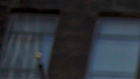 Las dificultades para llevarse bien con la familia, sentirse triste y desesperanzado, y estar bajo mucha presión podrían dificultar que los jóvenes LGB duerman bien. / Foto: Getty Images