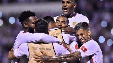 Jugadores del Olimpia celebran un gol anotado ante el Atlas en Concachampions.
