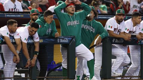 Julio Urías con México en el Clásico Mundial.