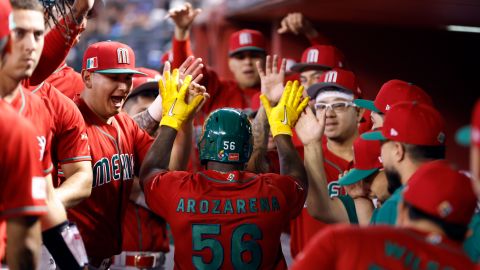 México celebra soberbia actuación ante Canadá.