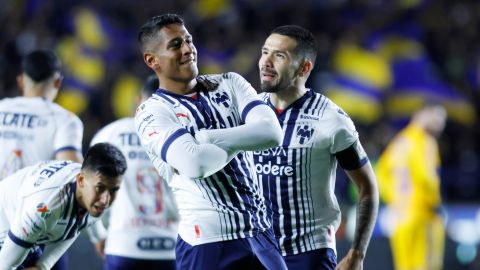 Monterrey celebra el gol contra Tigres en el Clásico Regio.