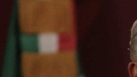 AMLO evalúa prohibir la producción legal de fentanilo para evitar que narcos lo usen