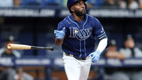 Randy Arozarena uniformado con los colores de los Tampa Bay Rays.