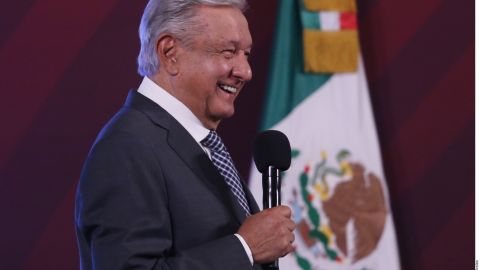 AMLO celebra medidas de Joe Biden para restringir la venta de armas en EE.UU. y evitar tiroteos