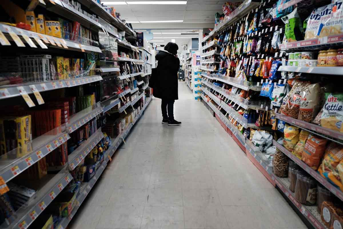 Ventas minoristas en EE.UU cayeron un 0.6% en julio
