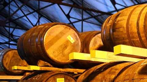 Los habitantes de Lincoln temen que su salud también pueda verse afectada por el hongo ligado al whisky