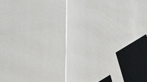 Imagen del logotipo de la marca deportiva Adidas, en color negro y blanco.