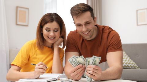 Si necesitas dinero en tus manos, puedes recurrir a alguno de estos rituales.