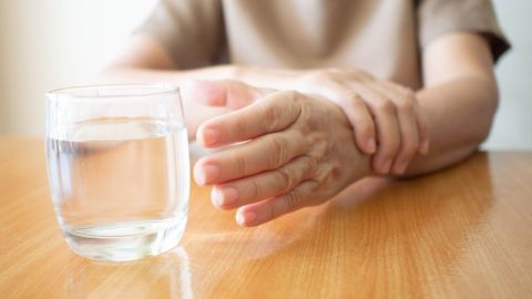 Síntomas del Parkinson pueden reducirse con ejercicio, afirma un estudio