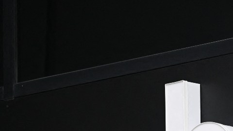 Imagen en tonos negro, blanco y azul del logotipo de Silicon Valley Bank.
