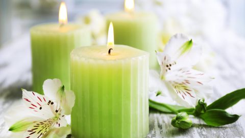 Las velas pueden potenciar los efectos de las lunas nuevas.