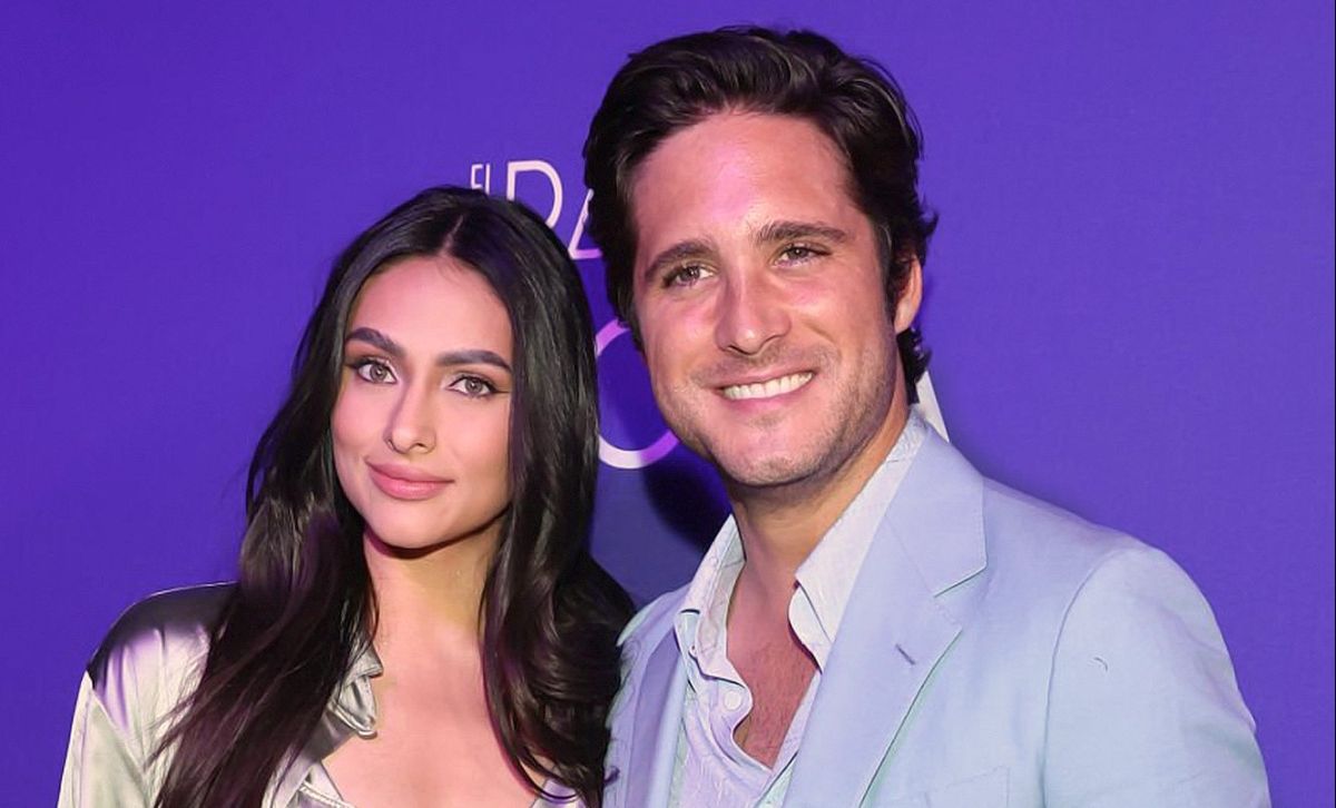 Renata Notni Novia De Diego Boneta Desata Rumores De Embarazo Por