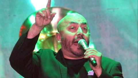 Lupillo Rivera felicita a Christian Nodal | Mezcalent