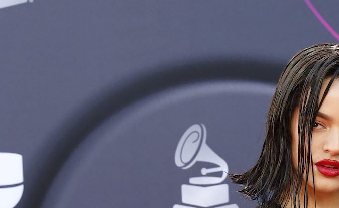 Rosalía estaría embarazada de Raw Alejandro | Mezcalent.