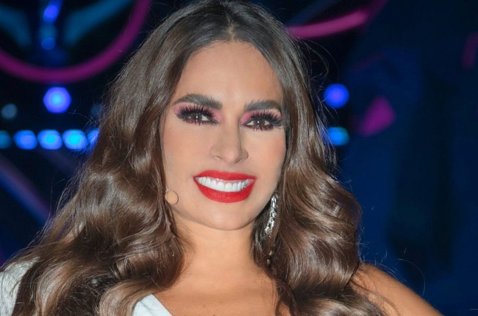 Galilea Montijo Responde A Polémica Con Peso Pluma En La Alfombra Roja