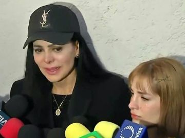 Maribel Guardia no quiere desprenderse de las cenizas de Julián Figueroa.