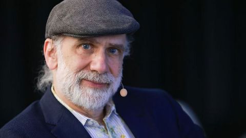 "La extensión del espionaje y manipulación que TikTok realiza es igual a la de Facebook": Bruce Schneier, experto en ciberseguridad de Harvard