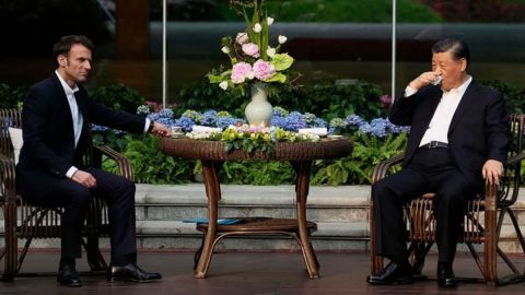 Las dos caras de la nueva estrategia de China para ocupar un lugar central en el mundo (y cómo mantiene el equilibrio entre ambas)