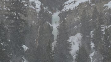 Una escaladora murió tras salvar a su compañera de una columna de hielo que se desprendió de una montaña en Utah