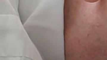 El papa Francisco lava los pies de doce jóvenes presos el Jueves Santo