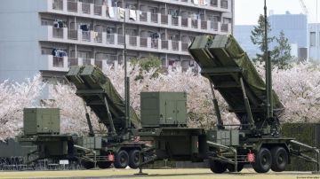 Una batería de misiles PAC-3 Patriot de las Fuerzas de Autodefensa se encuentra en el Ministerio de Defensa en Tokio.